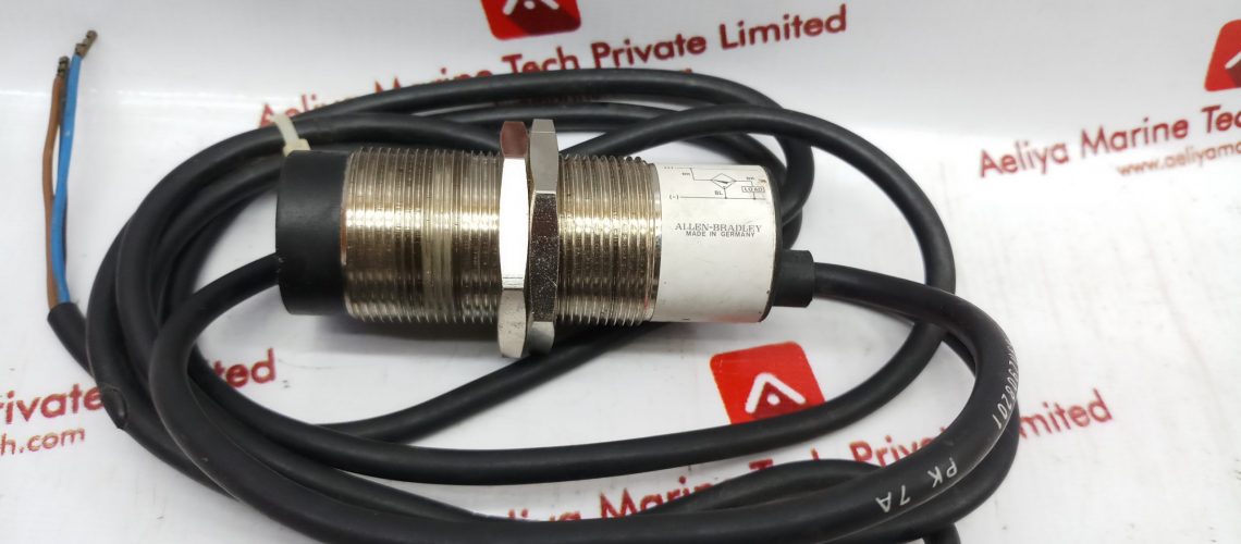 ALLEN-BRADLEY 871 C-P15B30 INDUCTIVE PROXIMITY SENSOR