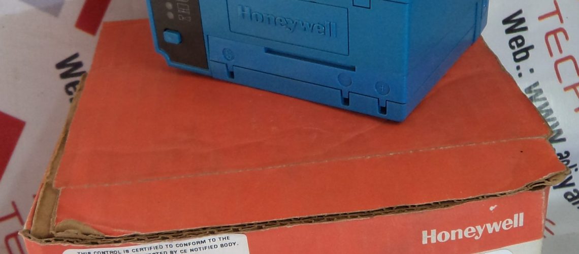 HONEYWELL 7800 SERIES BURNER CONTROL EC7850 A 1072